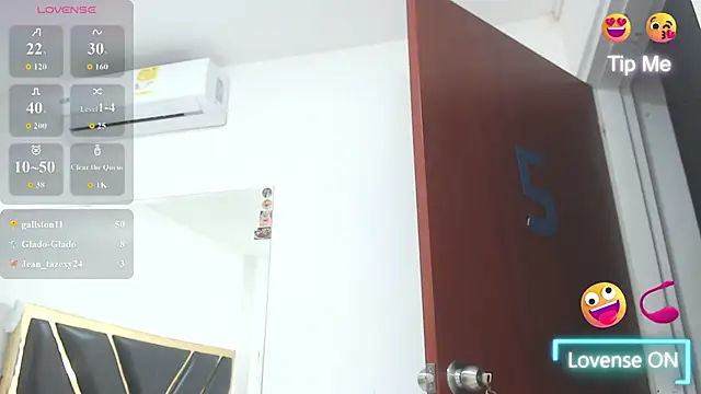 NoahJhonson69 即時 XXX 聊天