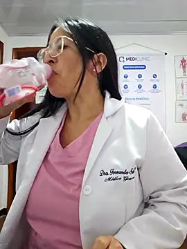 JustSamantha_ Chat XXX in diretta