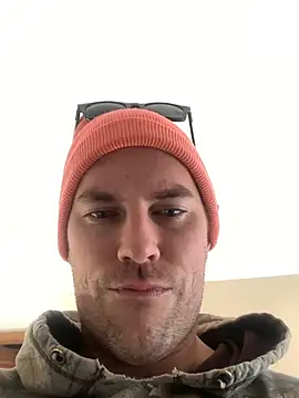 SpunRedneck Adlı Modelin Canlı XXX Sohbeti