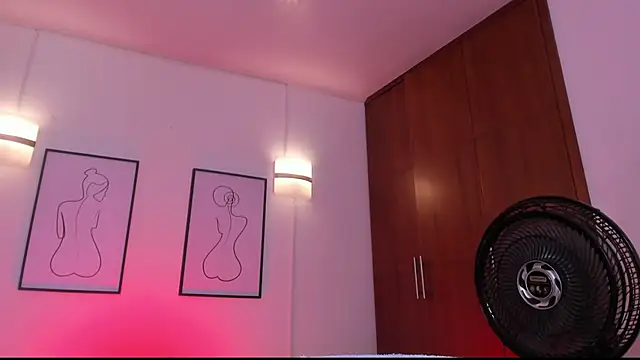 vaalentiino webcam show