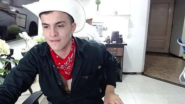 massimo_greco_: онлайн-секс-чат