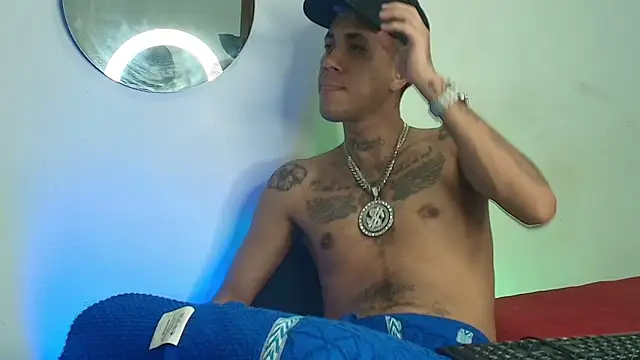 Ayala_777 Webcam Show