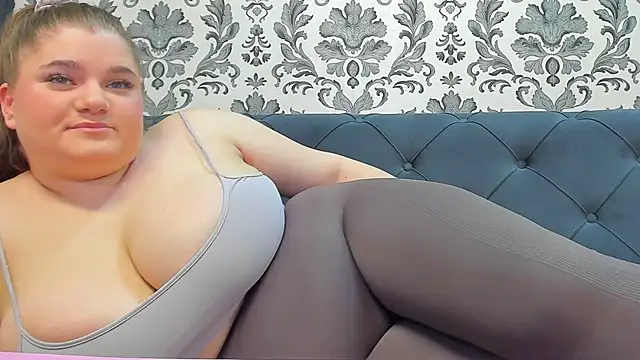 LissaBigTitts: απευθείας συνομιλία ΧΧΧ