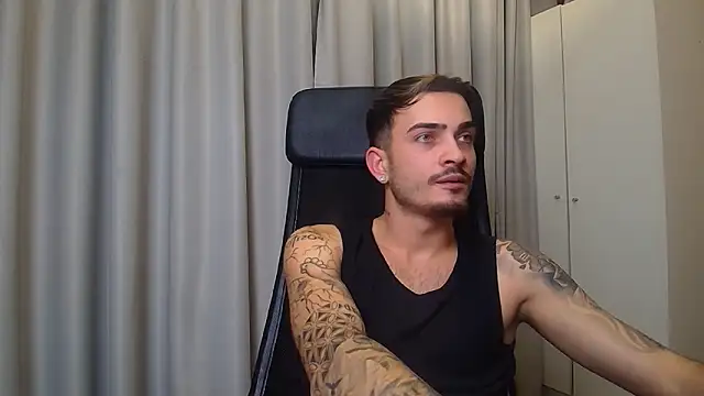 BrandonTate live XXX chat