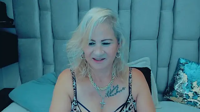 ScarletHoot_ Live XXX Chat