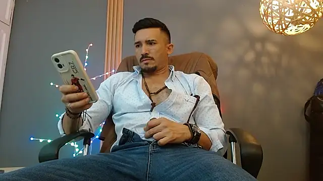 Chat +18 de Reiko_85_ ao vivo