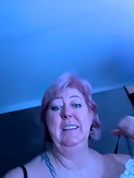 TerezaVelvet Adlı Modelin Canlı XXX Sohbeti