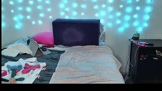 luvely_gurl Adlı Modelin Canlı XXX Sohbeti