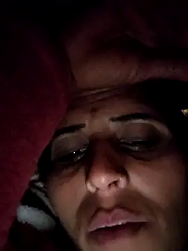 Bhavna8080のライブXXXチャット