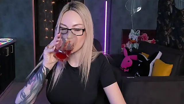 Blckmirrorr Live XXX-chat