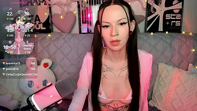 XXX chat uživo modela KittiMissi