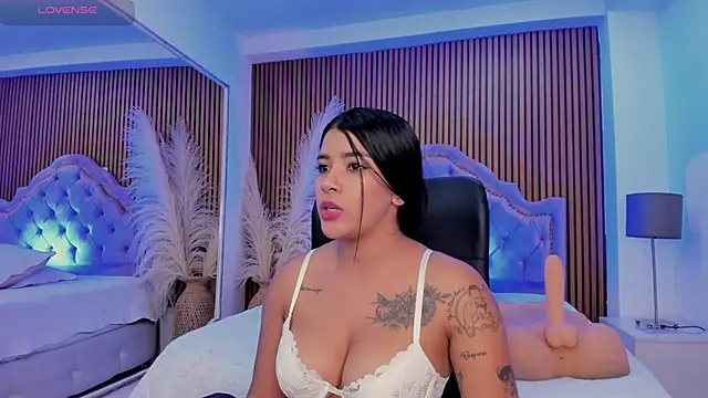 Chatroom XXX en direct de SelenaStonne