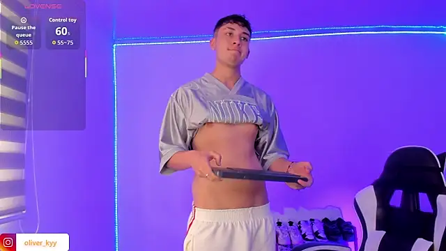 oliver_kyy Live XXX-chat