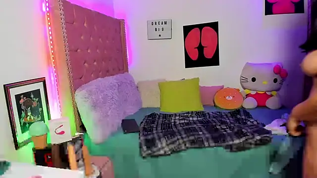 LillyCandy Chat XXX live