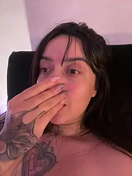 EmmyEvans1 live XXX chat