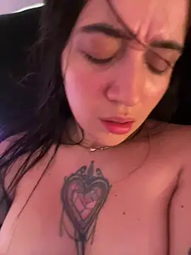 Živý XXX chat EmmyEvans1