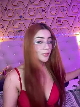 Ashly_cutee: διαδικτυακό σόου στην κάμερα