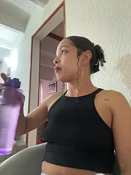 Yasmin777_ 即時 XXX 聊天