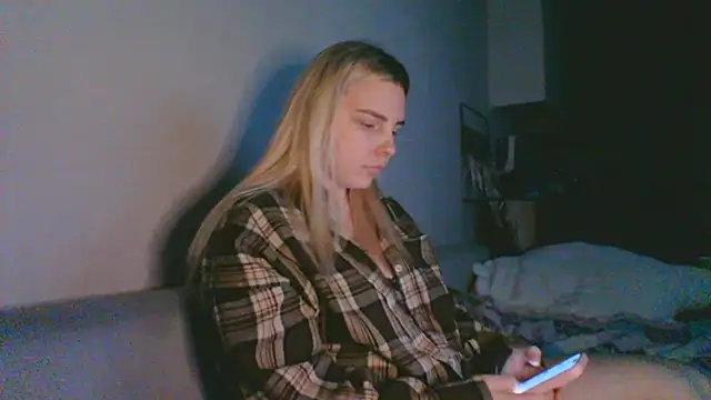 Chatroom XXX en direct de kit_katiki1