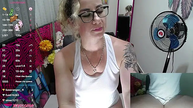 دردشة ViickySexy الجنسية المباشرة