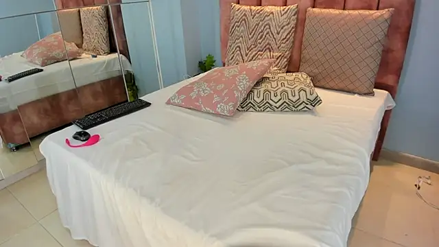 lou_rosse_: онлайн-секс-чат