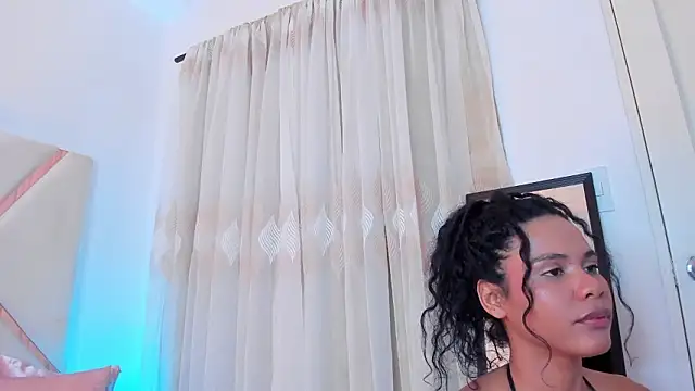 Jade_Thonson1 Live XXX-Chat