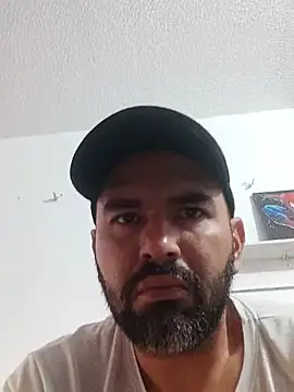 hairyandbigmann Chat XXX in diretta