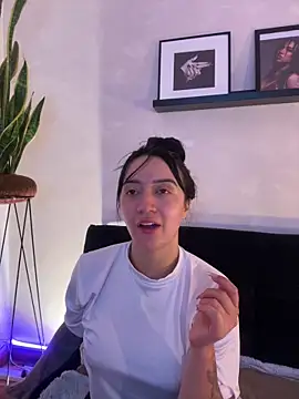 EmmyEvans1 Chat XXX in diretta