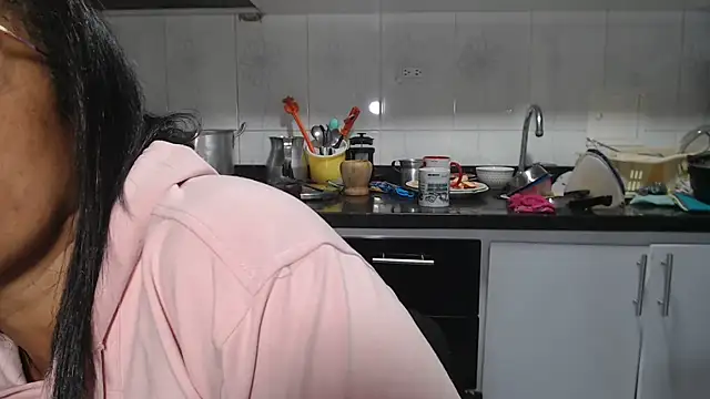 kateleyagrey's Live XXX Chat