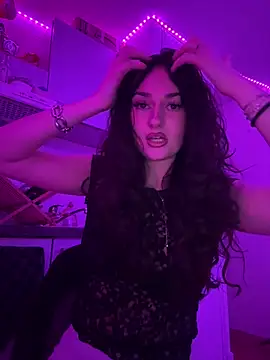 claraaaa06 Adlı Modelin Canlı XXX Sohbeti