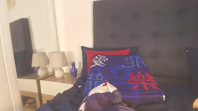 Evelonga_707 即時 XXX 聊天