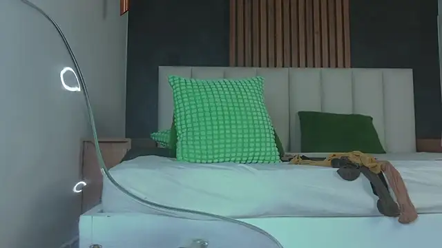 دردشة RiriiBrunette__ الجنسية المباشرة