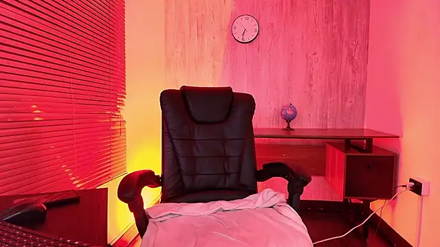 AuroraBrow Live XXX Chat