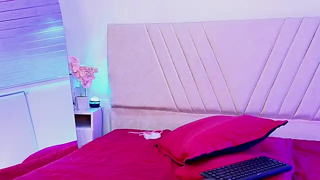 Онлайн чат XXX KasandraGrant