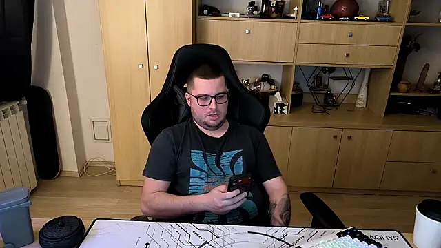 kevinnlovelly: απευθείας συνομιλία ΧΧΧ