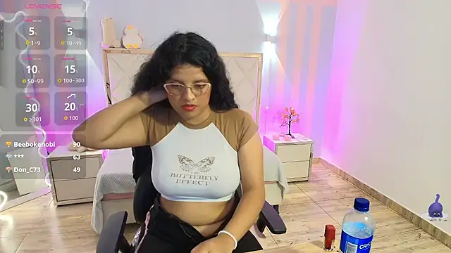 Chat XXX en directo de TATTI_TAY