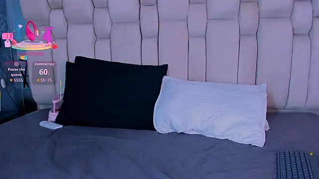 MissValeriePinkn Webbikameraesitys