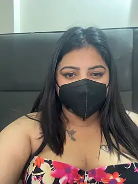 Myra_Desire69 élő XXX-chatje