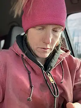 GoldenFlameGoddess' Webcam Show