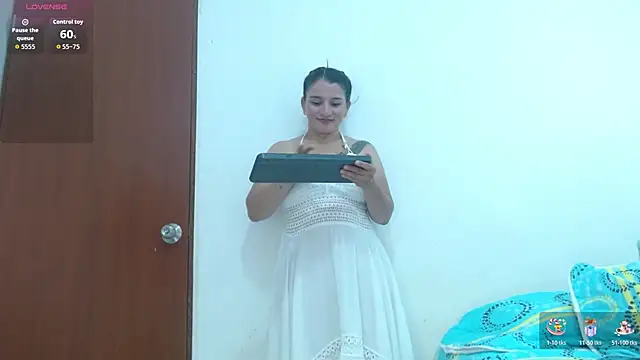 Emelyross_: απευθείας συνομιλία ΧΧΧ