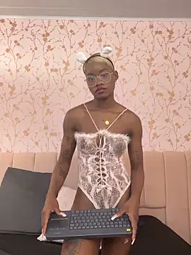 amber-hill 即時 XXX 聊天