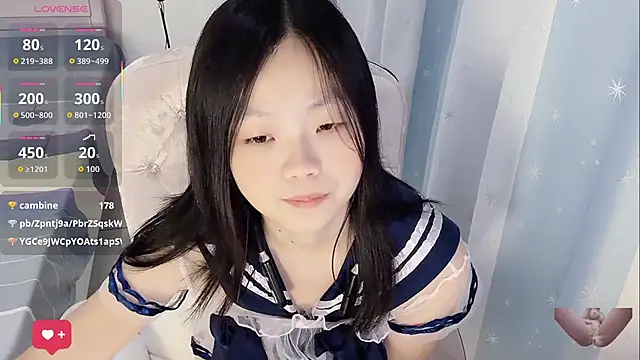 Lena-yyds Chat XXX live