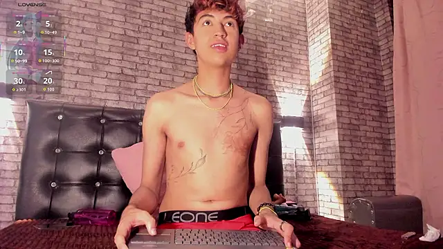 Allen_Starck's Live XXX Chat