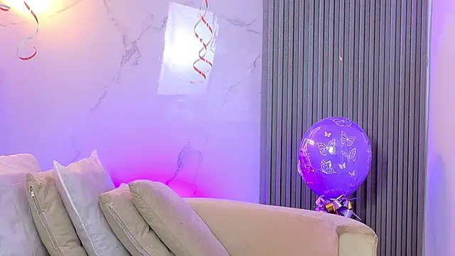 XXX chat uživo modela kiaratentation