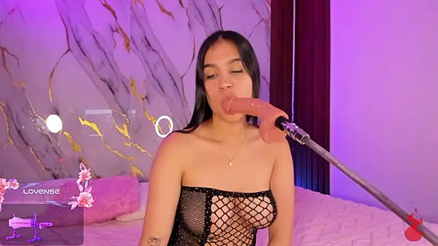 Emmiicute Chat XXX live