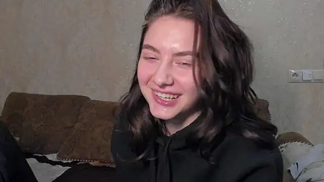 muuur_fam Adlı Modelin Web Kamerası Şovu