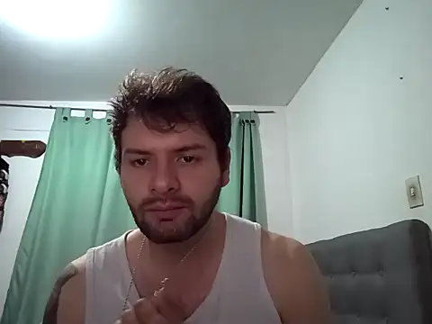 Baphomet212341 élő XXX-chatje