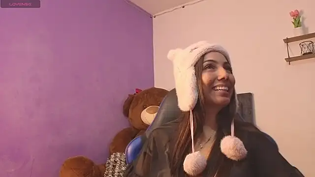 NailaIsa: онлайн-секс-чат