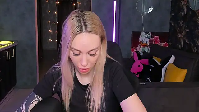 Blckmirrorr live XXX chat