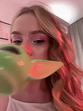 SIlviaBeyt: απευθείας συνομιλία ΧΧΧ